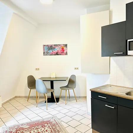 Moeblierte Im Stadtzentrum * אייזנבאך